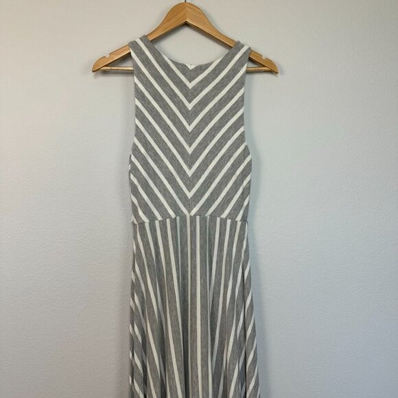 Athleta Dreamin Women's Maxi Dress Sleeveless Pullover Gray White Striped Medium - Picture 5 of 12
